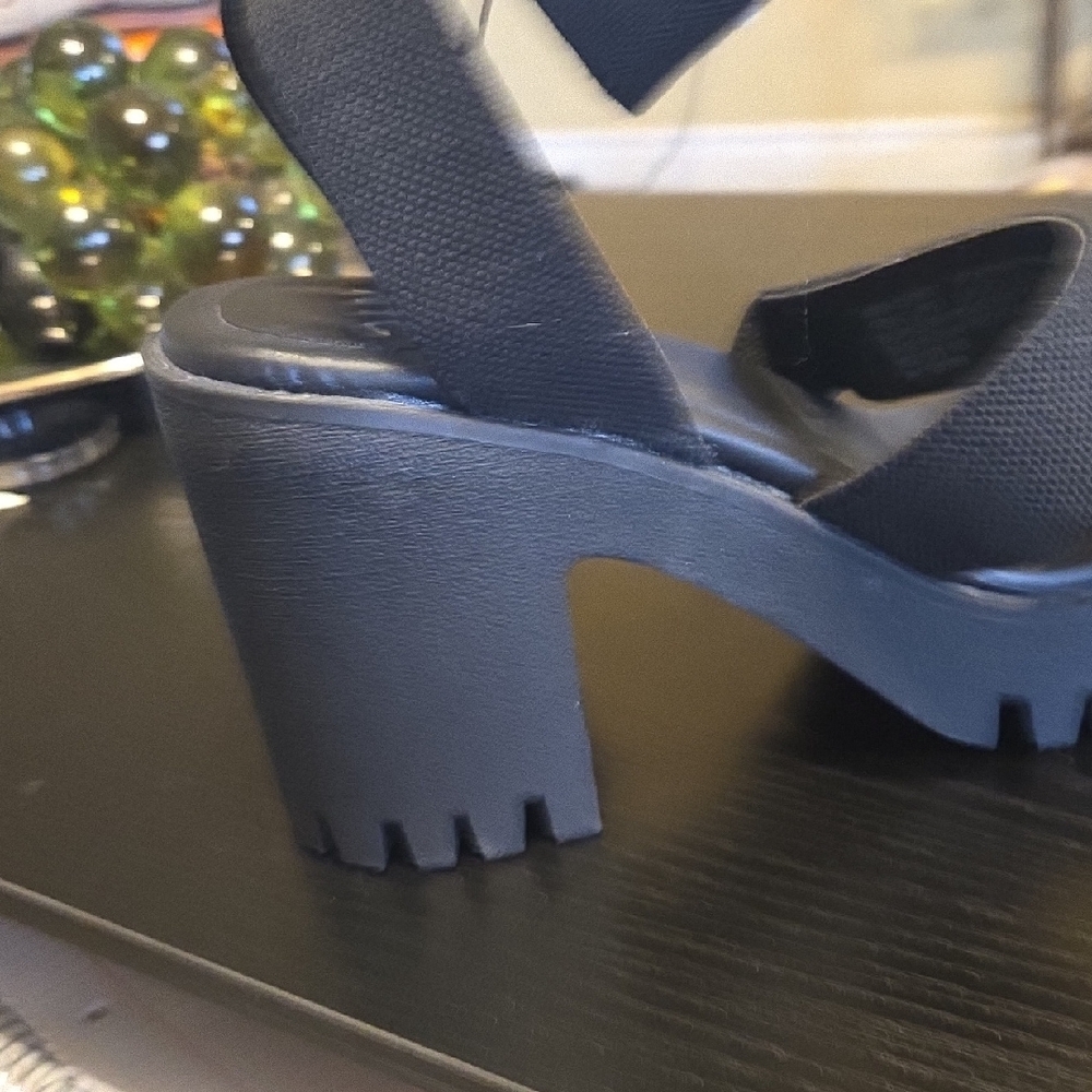 ⛱️Madden NYC Women's Black Sandals Size 10 - Picture 4 of 8
